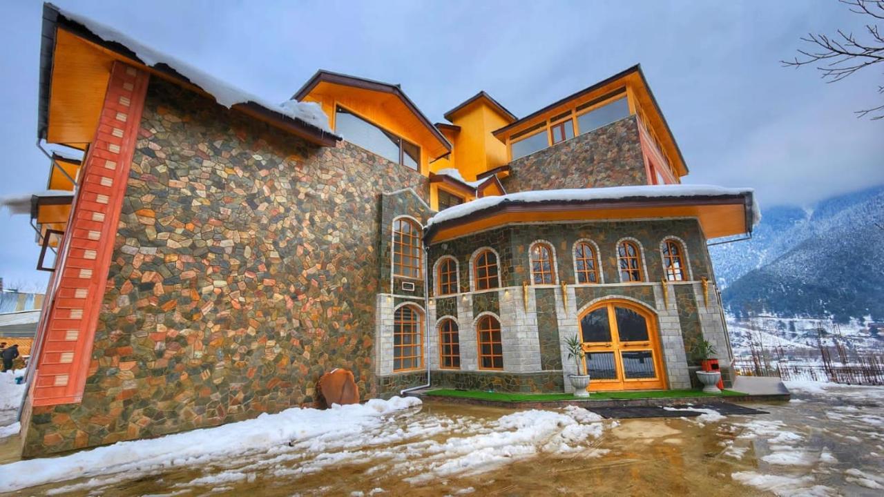 The Walnut Creek Pahalgam Hotel Exterior photo