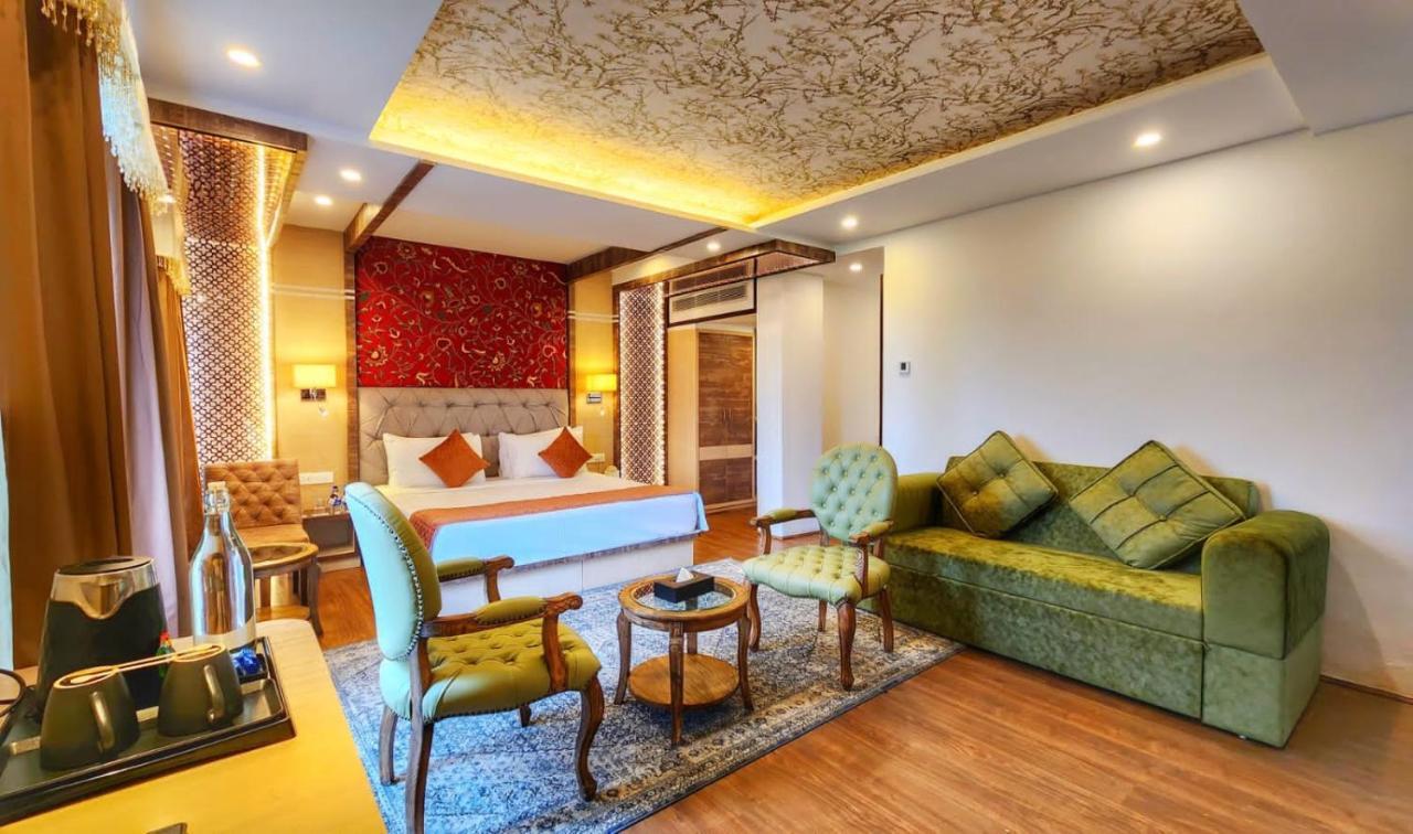 The Walnut Creek Pahalgam Hotel Exterior photo