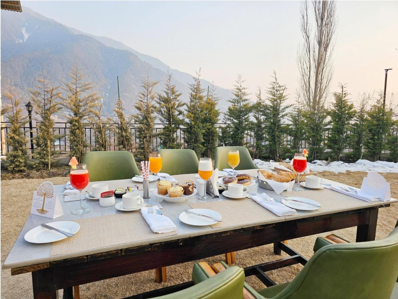 The Walnut Creek Pahalgam Hotel Exterior photo